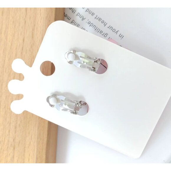 Hello Kitty Pink Resin Clip-On Dangle Earrings – Cute Drop Style for Girls - Picture 2 of 2